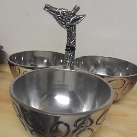 NWT! Serving Bowls! - Picture 3 of 5